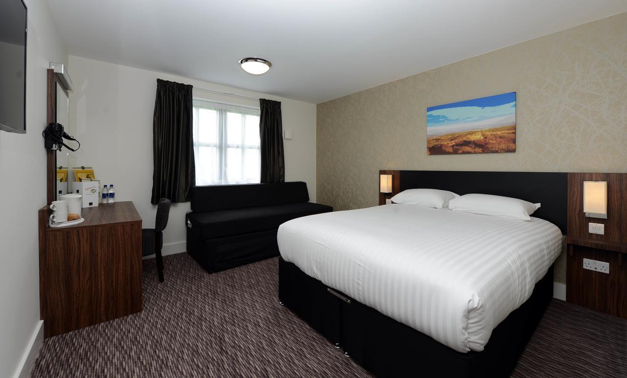 Willows, Blackburn By Marston'S Inn Bagian luar foto